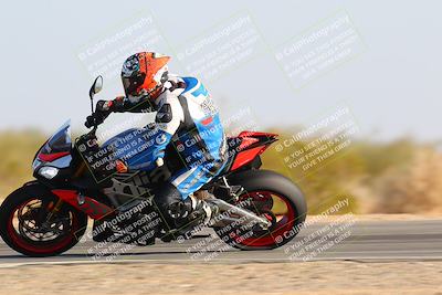 media/Jan-14-2024-SoCal Trackdays (Sun) [[2e55ec21a6]]/Turn 9 (210pm)/